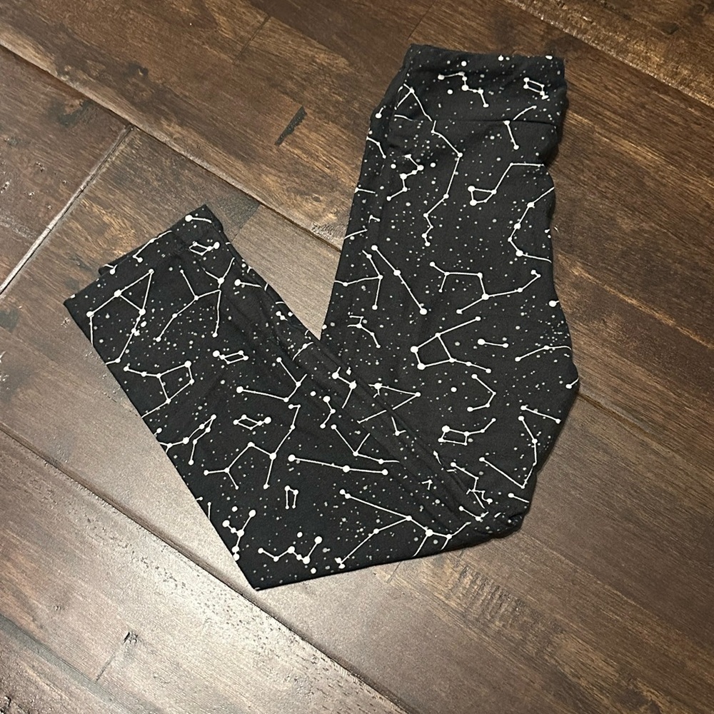 Black and White Constellation Leggings